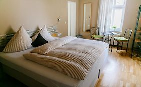 Landhotel Airport-Inn